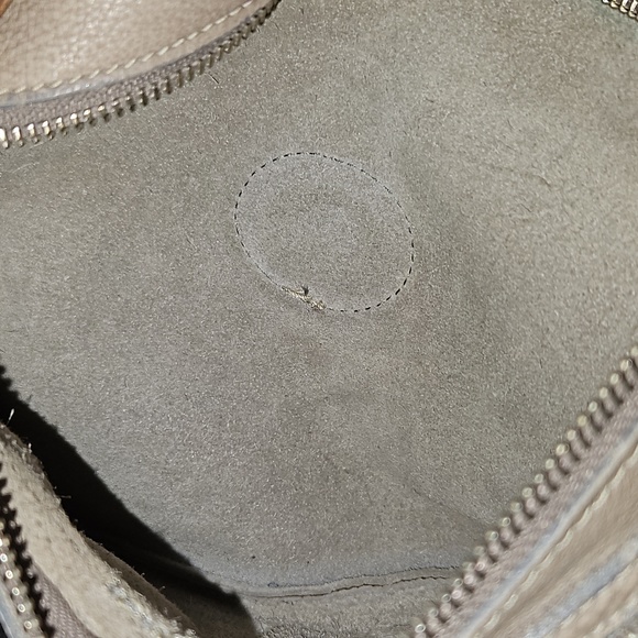 Roots Vintage Leather Messanger Bag - Picture 9 of 10